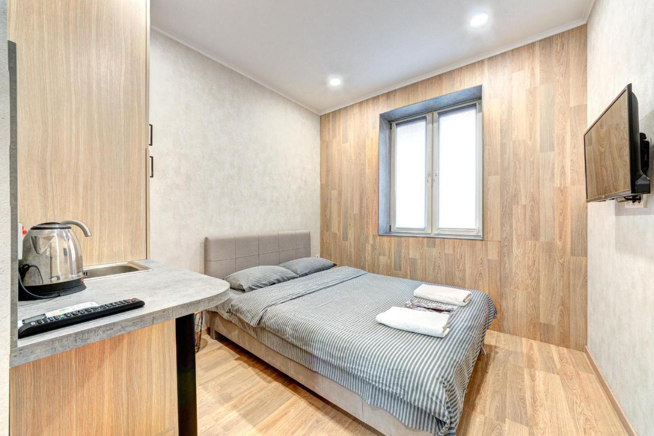 1 Room Apartment Near National Circus Kiev Bagian luar foto